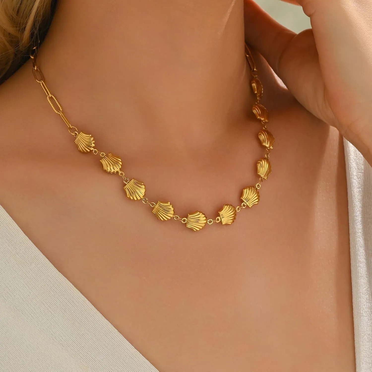 Beach Charm Necklace for Women Dainty 18K Gold Plated Paperclip Chain Sea Shell Starfish Dolphin Choker Necklace Boho Ocean Summer Jewelry Gifts