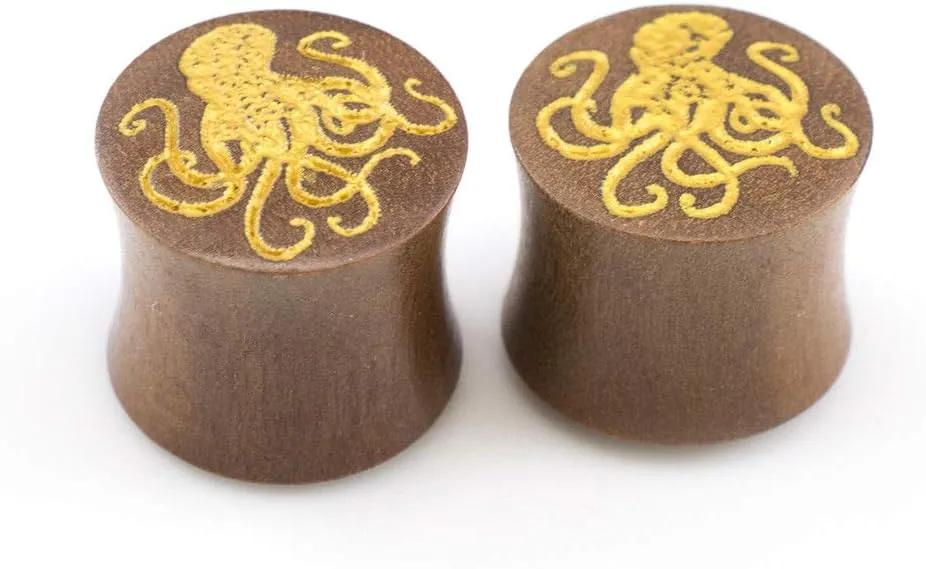 BodyJewelryOnline Pair of Ear Plug with Octopus Design Made of Wood