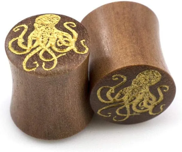 BodyJewelryOnline Pair of Ear Plug with Octopus Design Made of Wood