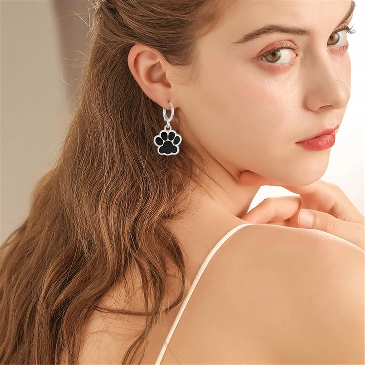 Dreuyet Paw Print Dangle Drop Hoop Earrings for Women Glitter Cute Puppy Dog Paw Hoop Earrings Huggie Charm Cat Paw Earrings Dainty Small Footprint Animal Earrings for Dog Cat Pet Lovers