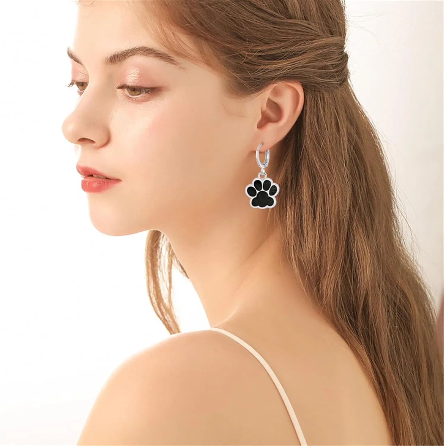 Dreuyet Paw Print Dangle Drop Hoop Earrings for Women Glitter Cute Puppy Dog Paw Hoop Earrings Huggie Charm Cat Paw Earrings Dainty Small Footprint Animal Earrings for Dog Cat Pet Lovers