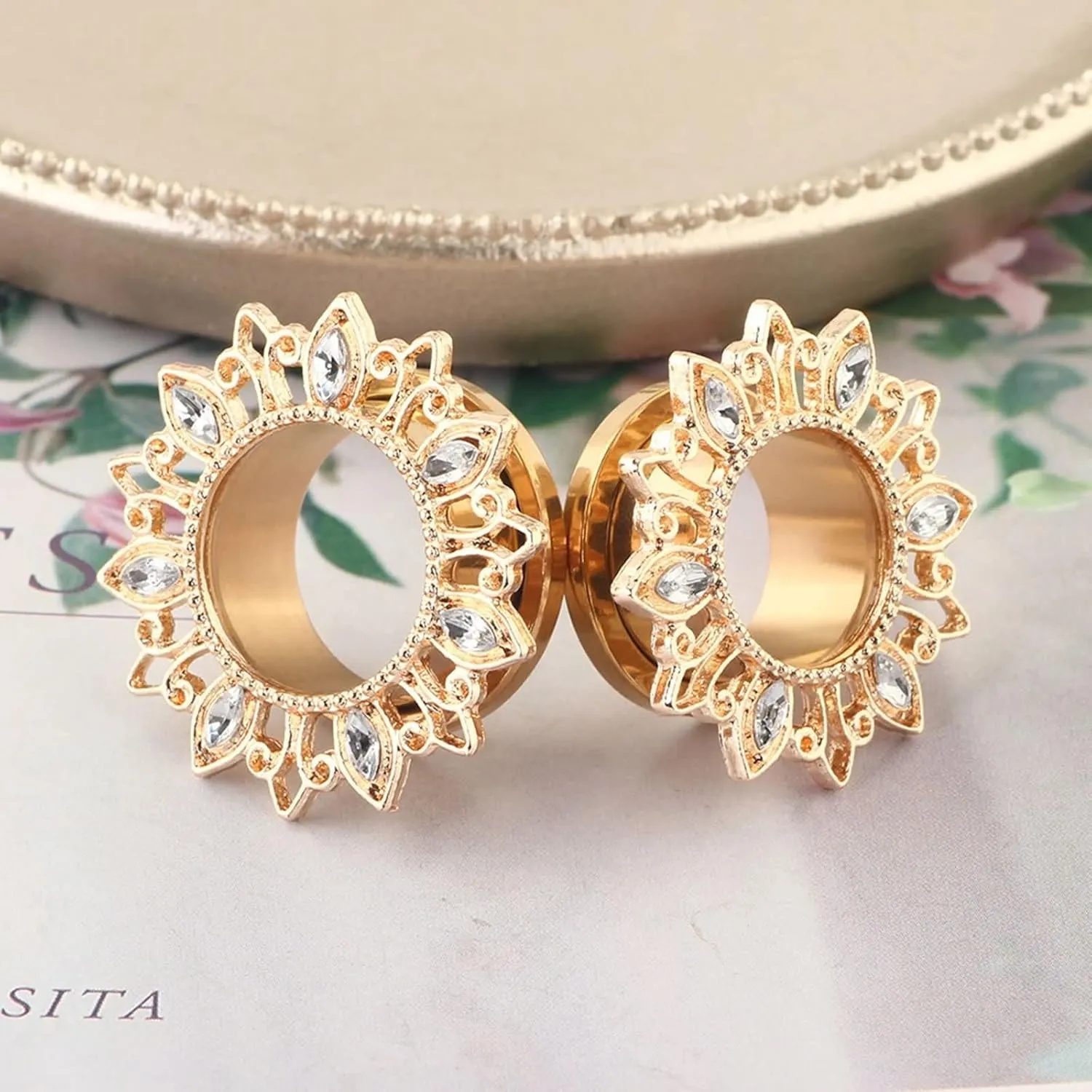 Ear Tunnels, 2PCS Stainless Steel Tunnels For Ears 6mm-16mm Flower With Cubic Zirconia Ear Gauges 00G Ear Piercing Jewelry