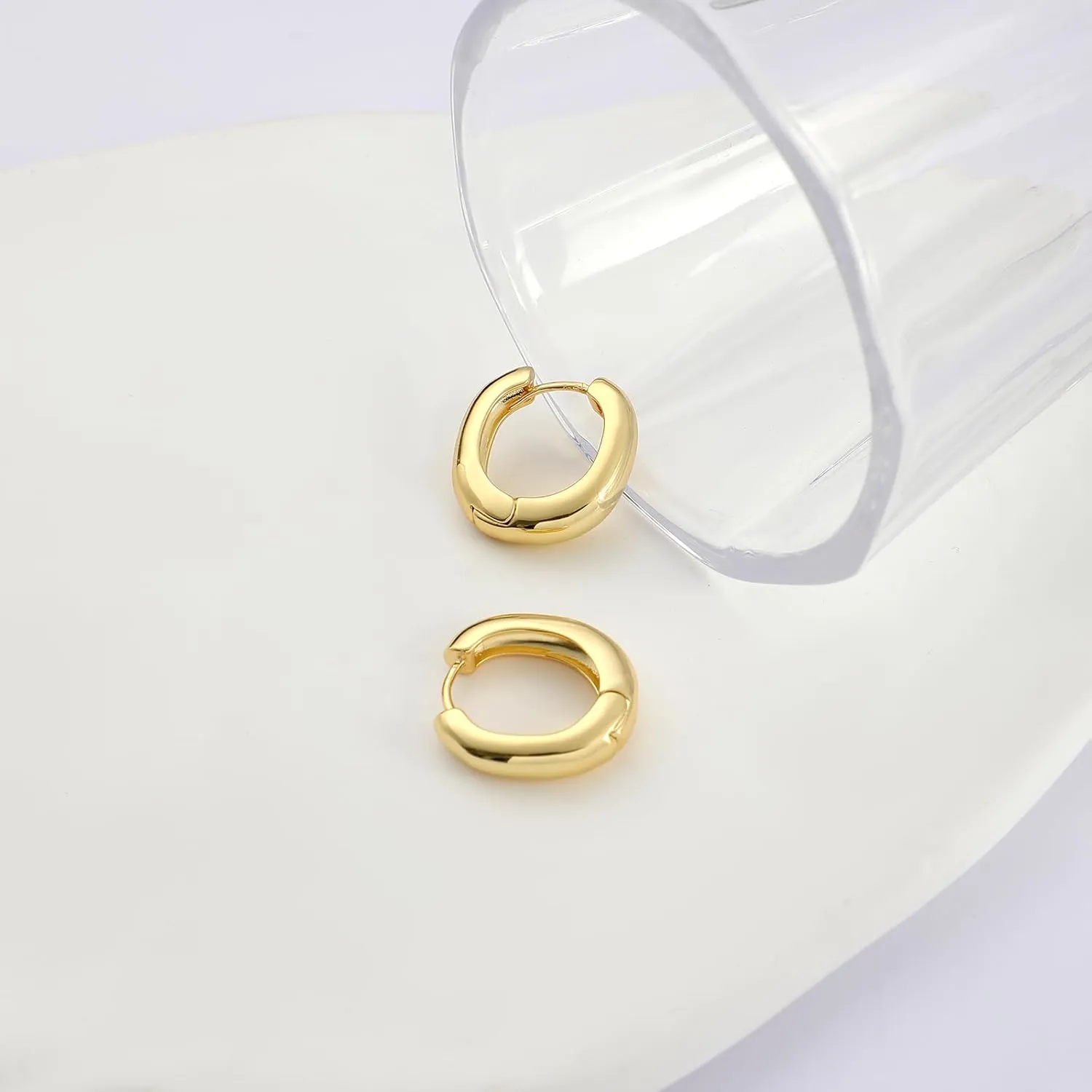 Gold Hoop Earrings for Women Pearl Earrings Lightweight Teardrop Hoop Earrings Paperclip Drop Dangle Earrings 14K Gold Plated Large Oval Pull Huggie Hoop Earrings Simple Everyday Jewelry Gifts