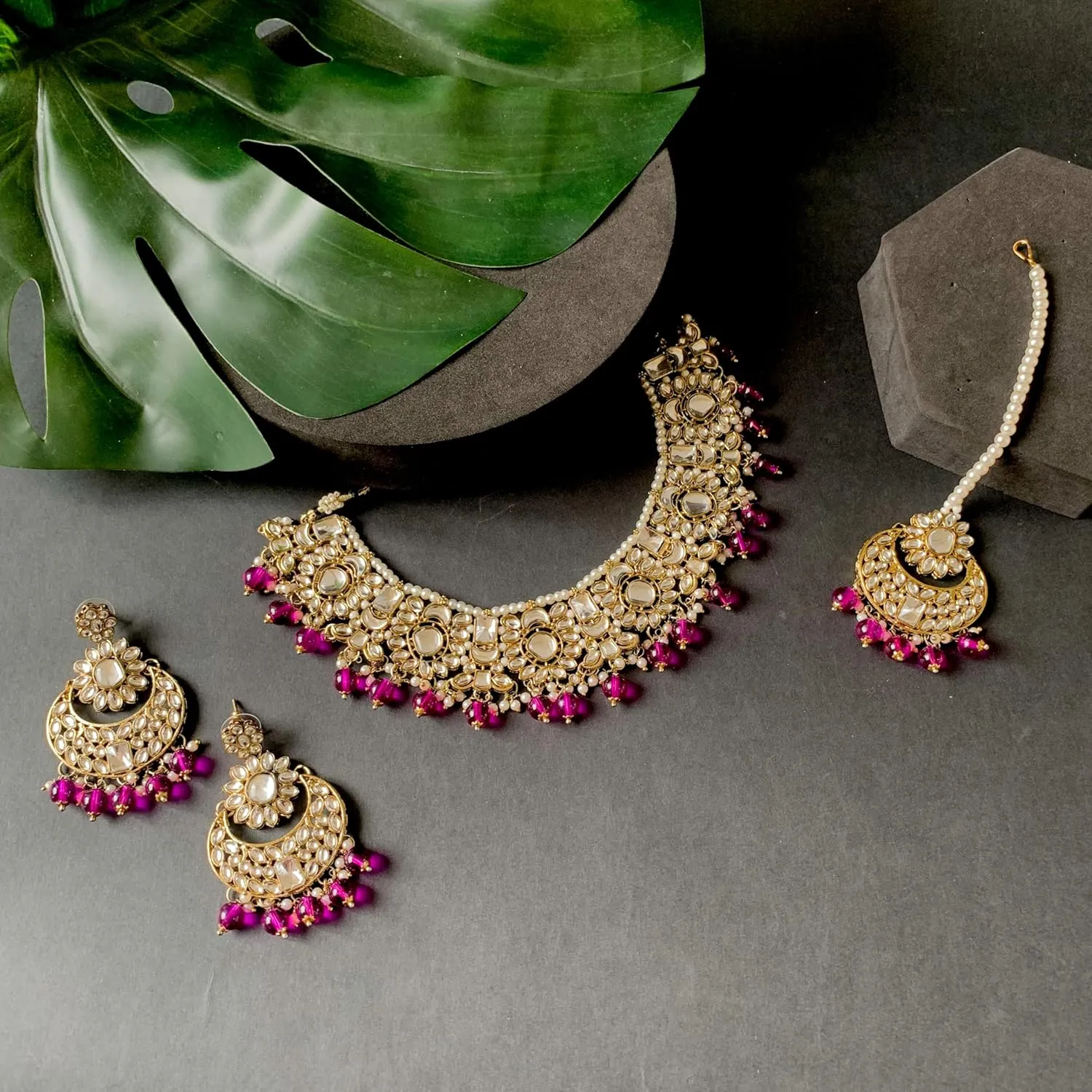 I Jewels Indian Wedding Bollywood Floral Kundan Pearl Choker Necklace Jewelry Earrings & Maang tikka Set For Women (K7271)
