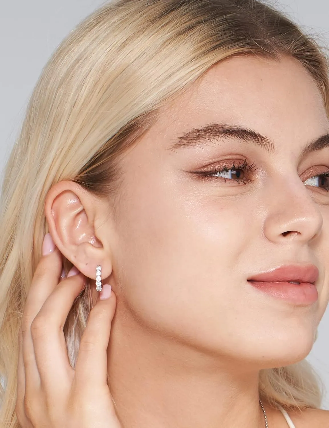 IMOLOVE Huggie Ear Cuffs - Moissanite Stud Earrings, Hypoallergenic Sterling Silver with 18K White Gold Plating