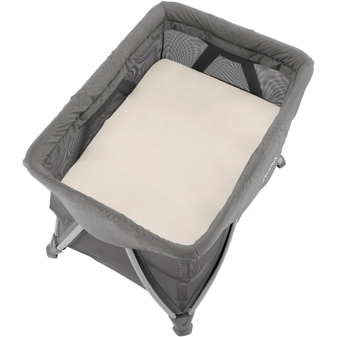 Nuna SENA Aire Playard with Zip-Off Bassinet   Changer