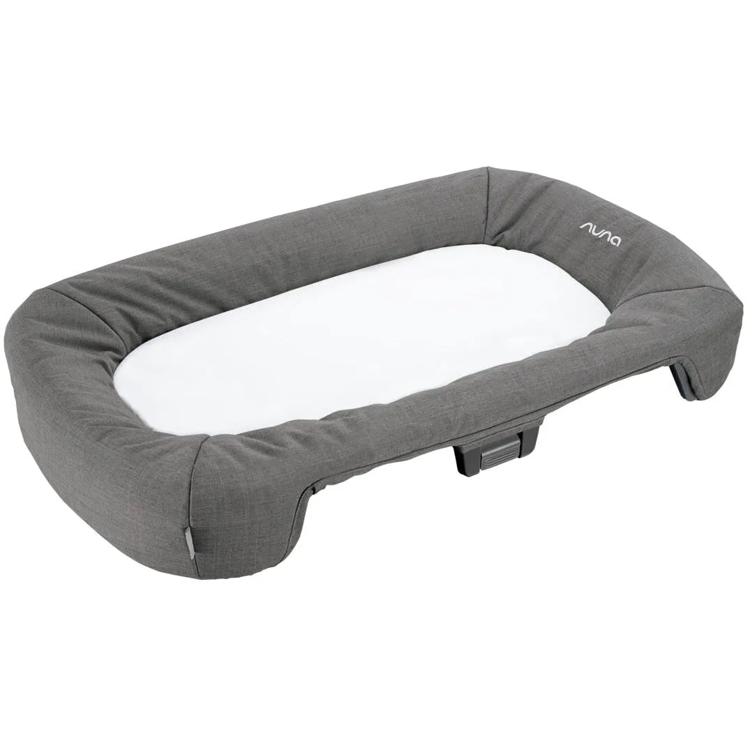 Nuna SENA Aire Playard with Zip-Off Bassinet   Changer