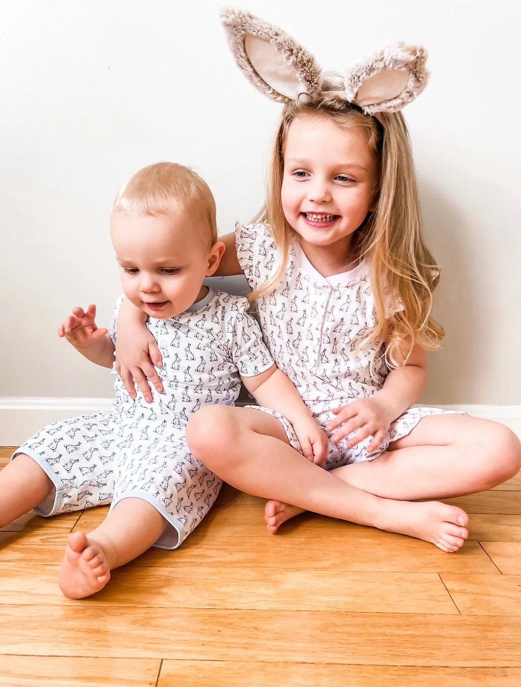 Printed Short Pima Jammies -- Hare Pierre