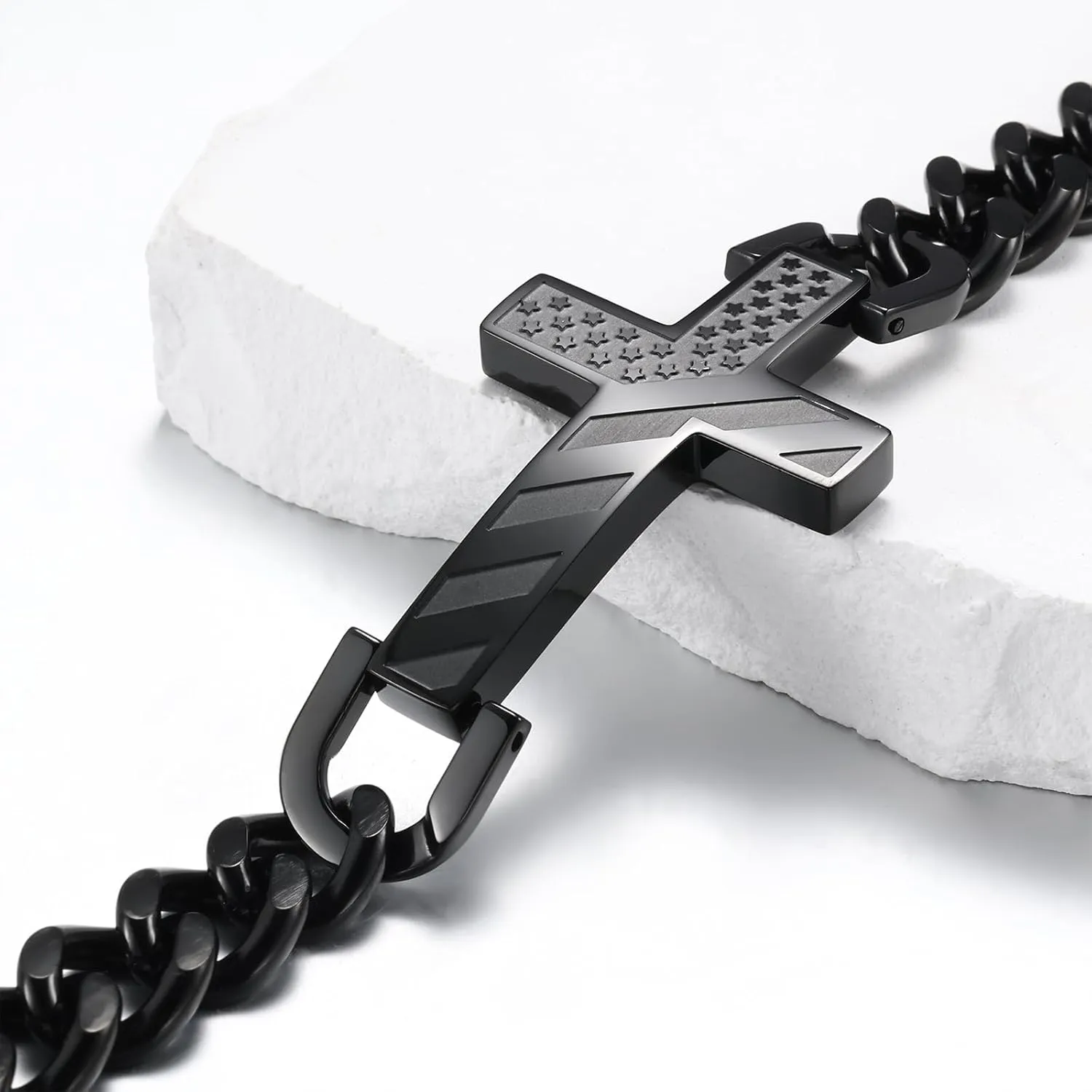 Saintda Patriotic Engraved American Flag Bible Verse Cross Bracelet for Men, Black Stainless Steel Cuban Chain 13.5 Inch Adjustable Christian Religious Jewelry Gift for Him