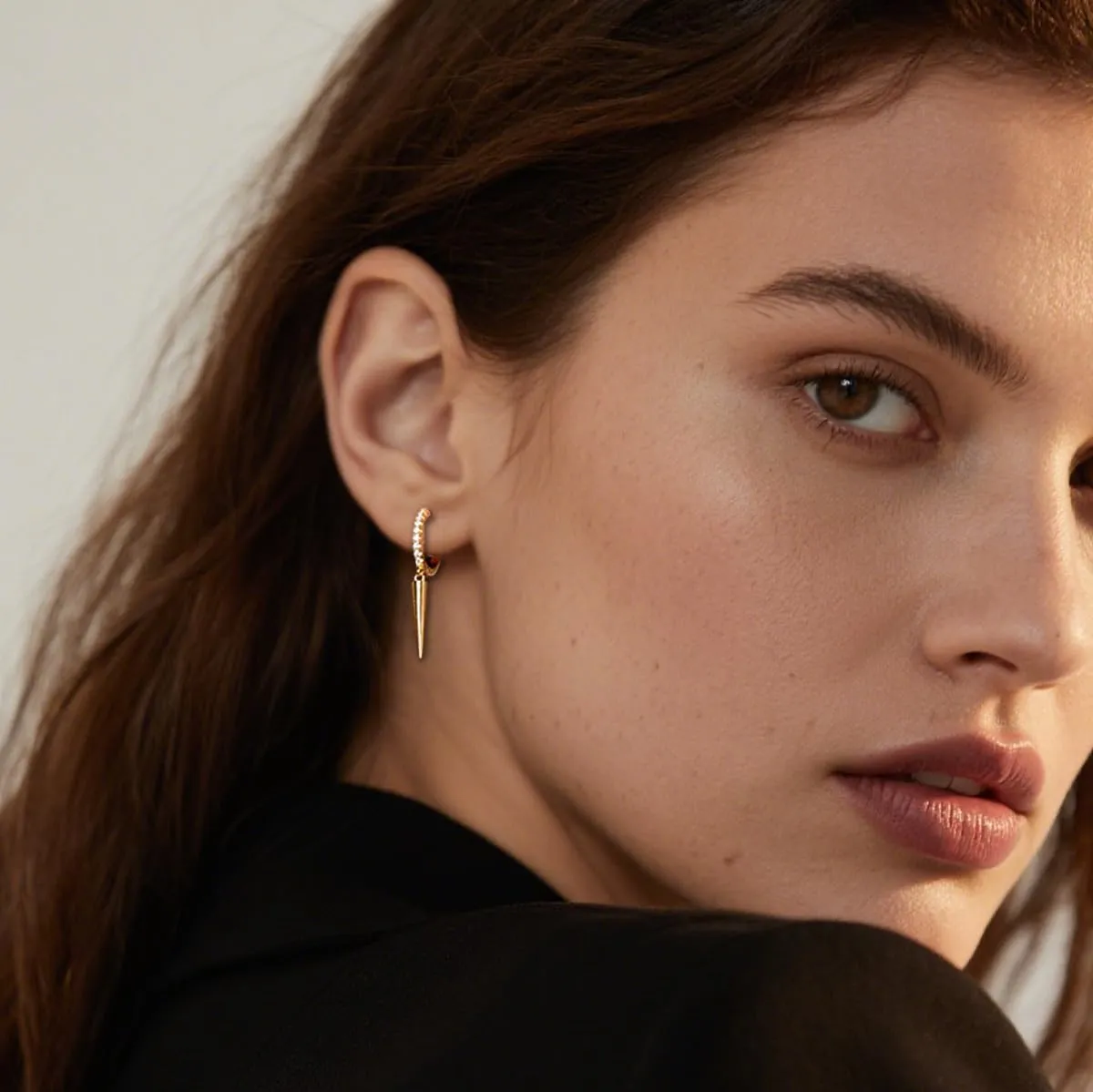SLUYNZ Sterling Silver Spike Earrings Hoop for Women Teens Geometric Huggie Hoop Earrings Drop Punk Earrings Minimalist Huggie