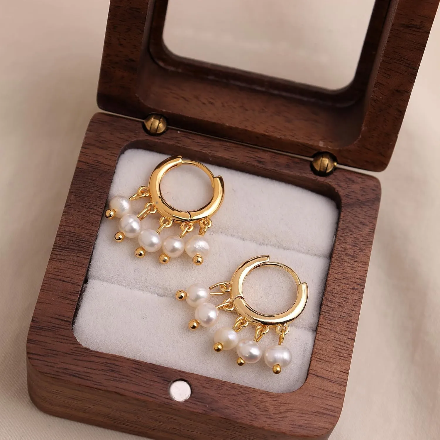 Sonateomber Heart Flower Dangle Drop Gold Small Huggie Hoop Earrings for Women, Cute Trendy Hypoallergenic Prom Fashion Jewelry Gift