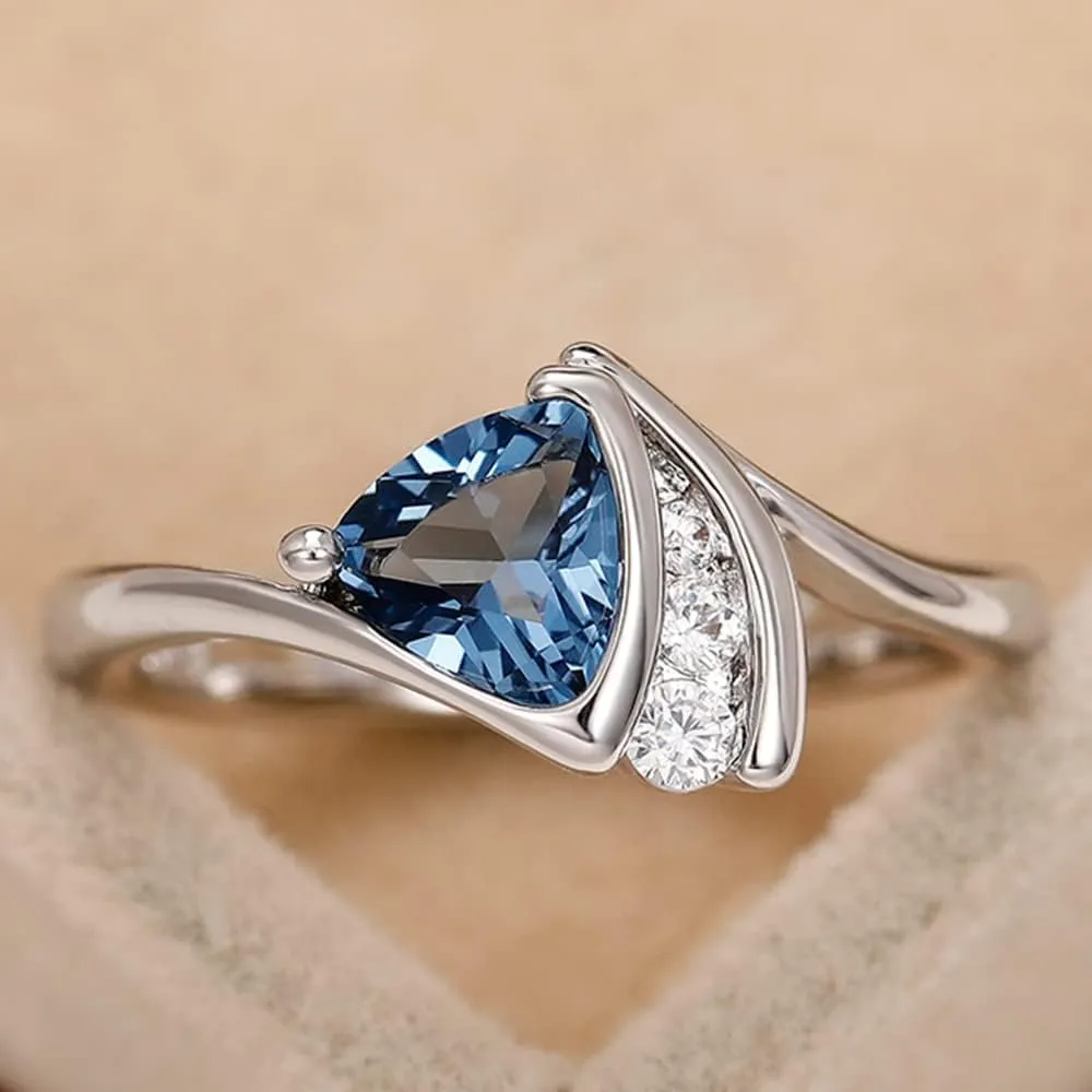 Twisted arm fat triangle meran zircon ring female romantic proposal light luxury ring (Blue,9)