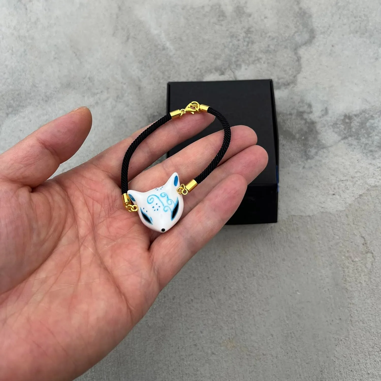 YangYong Ceramic Kitsune Mask Bracelet Hand Painted Charm Fox Pendant Jewelry for Women, Girls & Teens