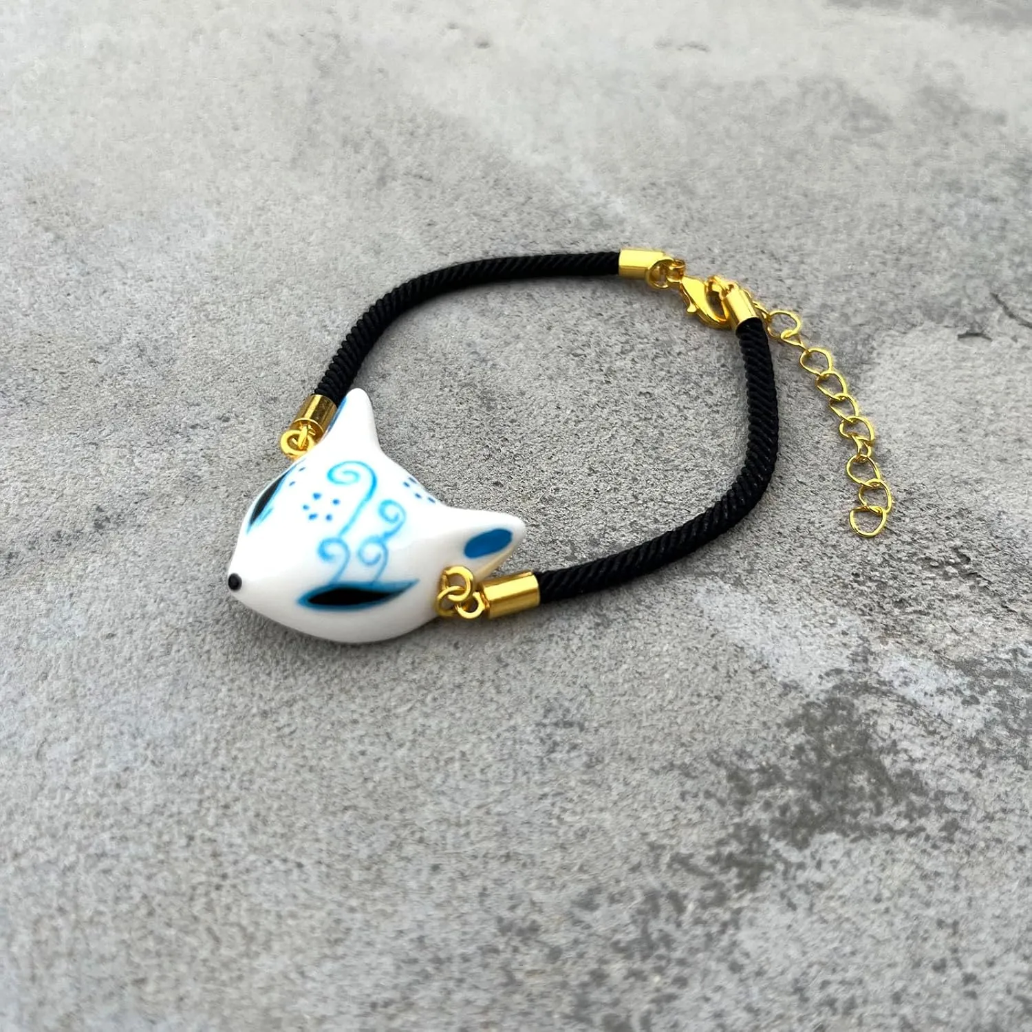 YangYong Ceramic Kitsune Mask Bracelet Hand Painted Charm Fox Pendant Jewelry for Women, Girls & Teens